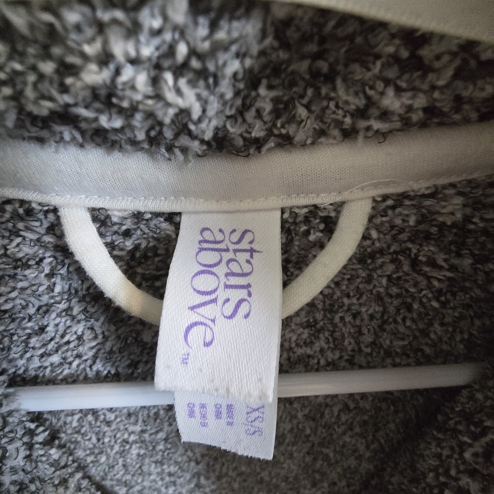 Stars Above Gray Robe - Picture 2 of 2